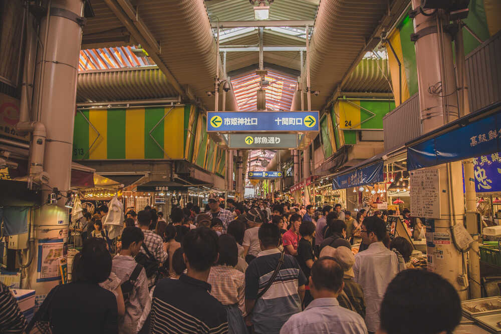 近江町市場：金沢市民がおすすめする後悔しない初めての金沢観光「まだ何も決めてない人用」東京からの１泊２日プラン